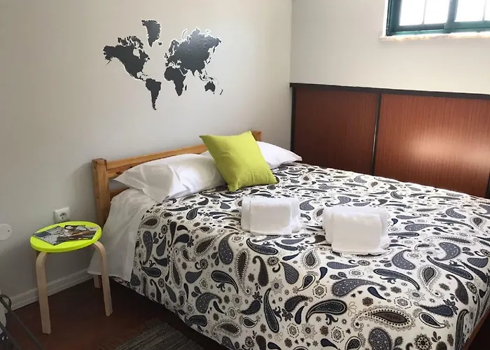 Casa Da Ponte Amarela Hébergement de vacances *